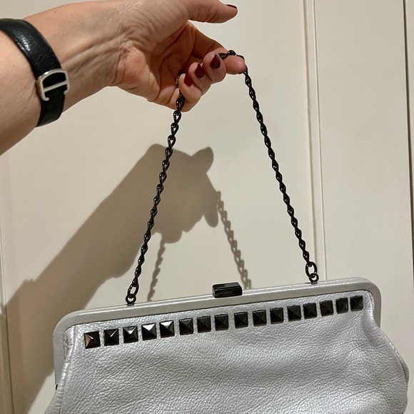 Kenneth Cole Bag, Leather Clutch, Bag With Gunmetal Chain And Studs - Picture 6 of 9